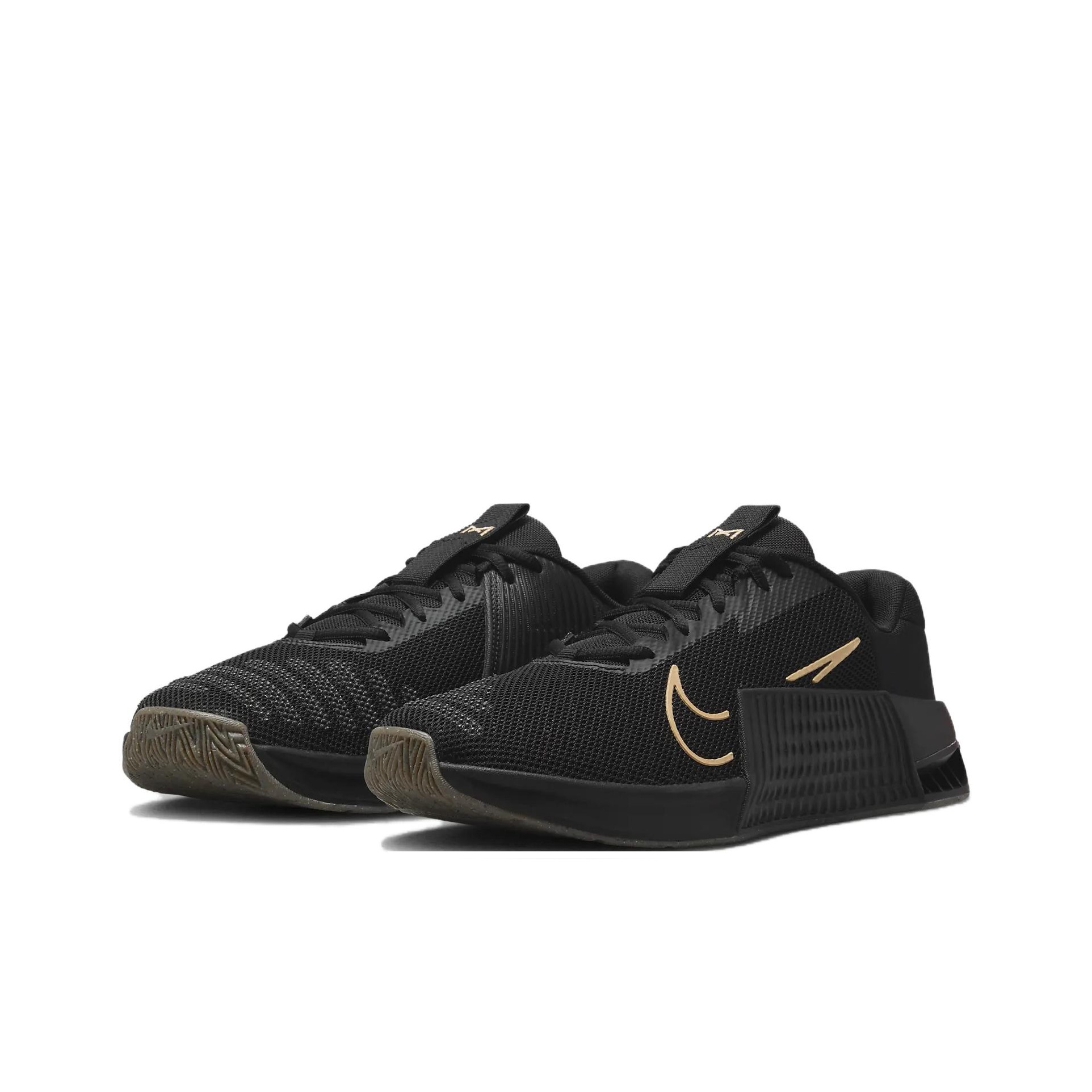 حذاء الجري Nike Metcon 9 مريح  - مراجعة Nike Shoes Metcon 9 وسعره